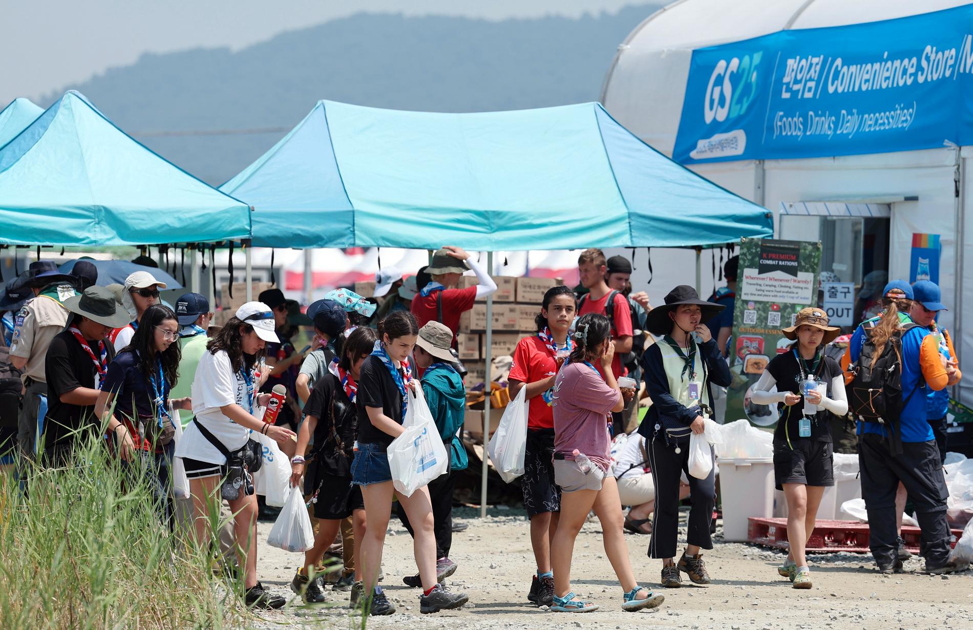 Världens största scoutläger i Sydkorea med omrking 43 000 deltagare avbryts.