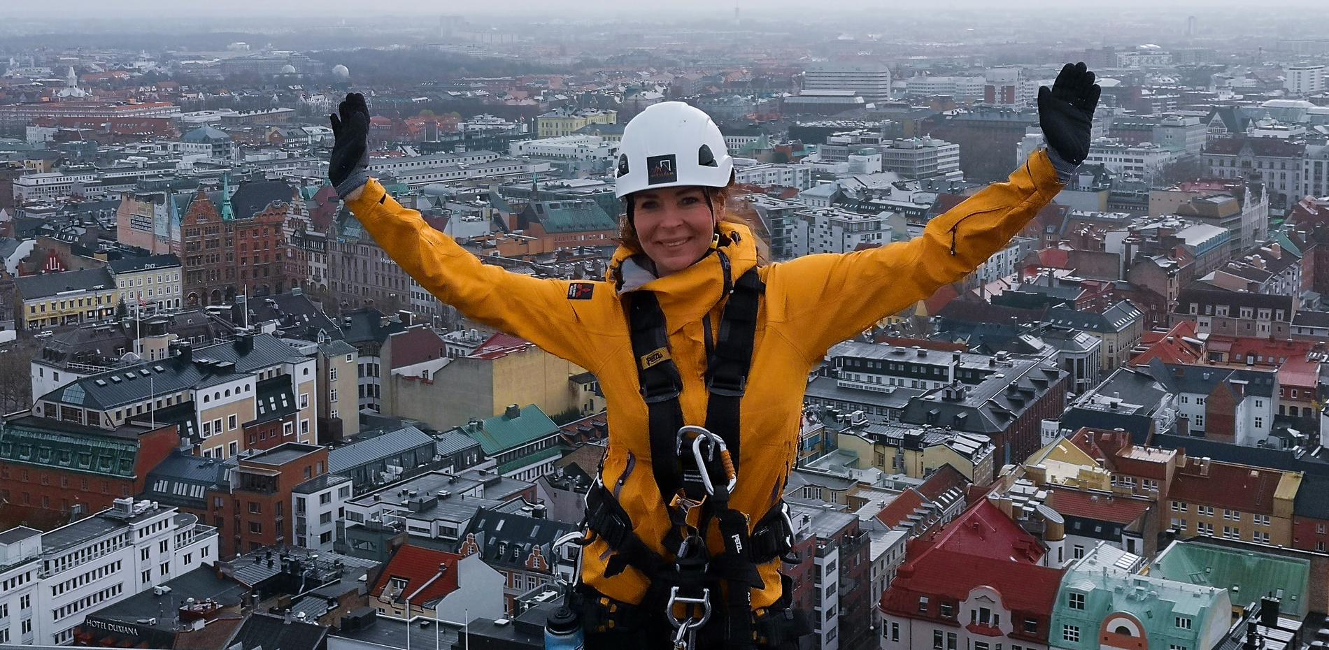 Renata Chlumska på toppen av Malmö.