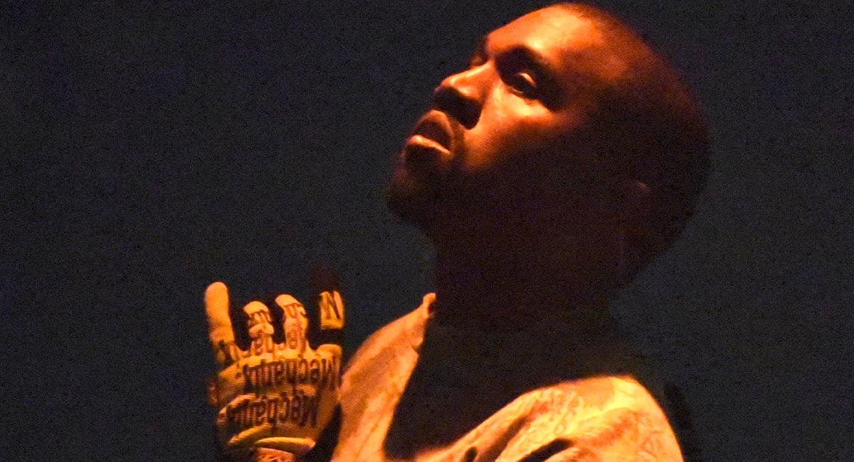 Prisa Gud: försenade albumet ”Jesus is king” med Kanye West har landat. 