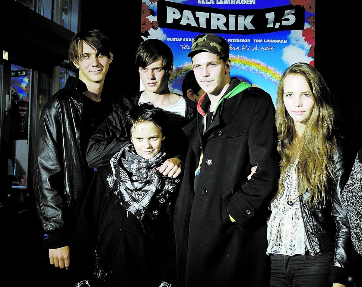 Stellan Skarsgård har sex barn sedan tidigare med sin förra fru My. Från vänster: Samuel, 26, Bill, 18, Gustaf, 28, Eija, 17, Alexander (nedan), 32, och längst fram Valter, 13.
