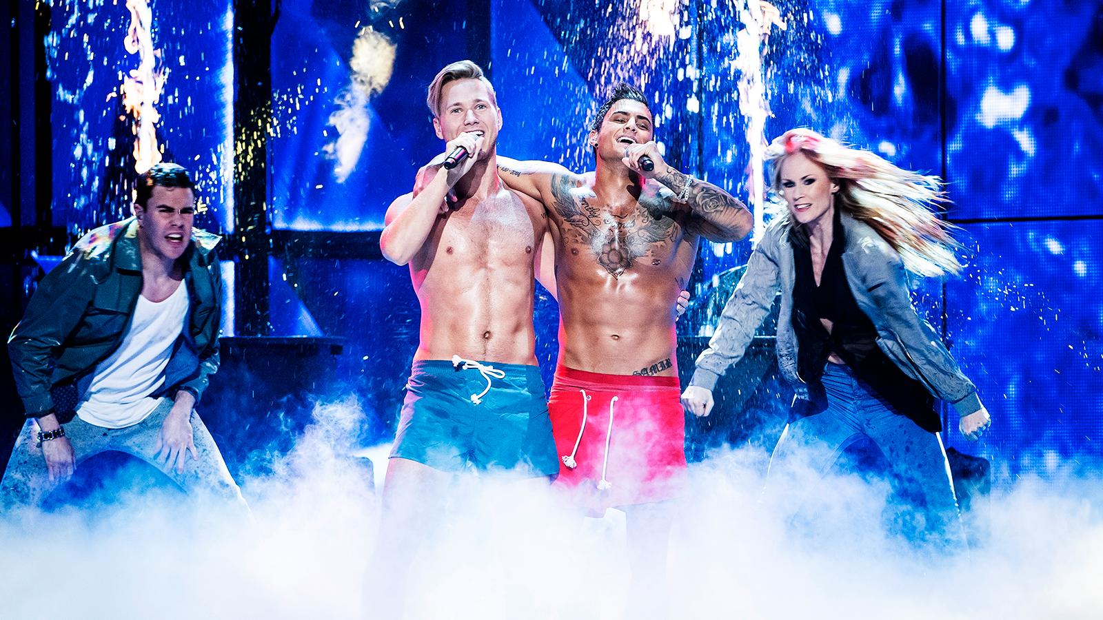 Samir & Viktor sjöng ”Bada nakna” i Melodifestivalen 2016.