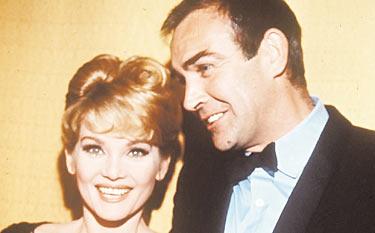 Slogs på bio – och hemma Filmstjärnorna Diane Cilento och Sean Connery gifte sig 1962. Äktenskapet var misslyckat och 1973 skildes paret.