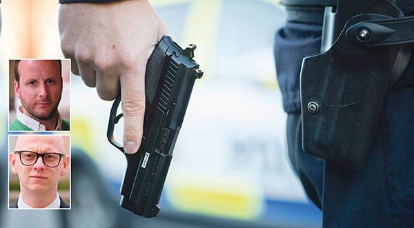 Alltför många poliser lever under ständiga hot, skriver Christian Carlsson och Felix Arnstedt.