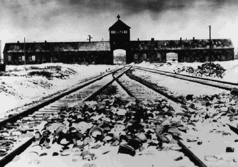 Omkring en miljon judar mördades i Auschwitz-Birkenau. Den 27 januari 1945 befriades de sista fångarna.