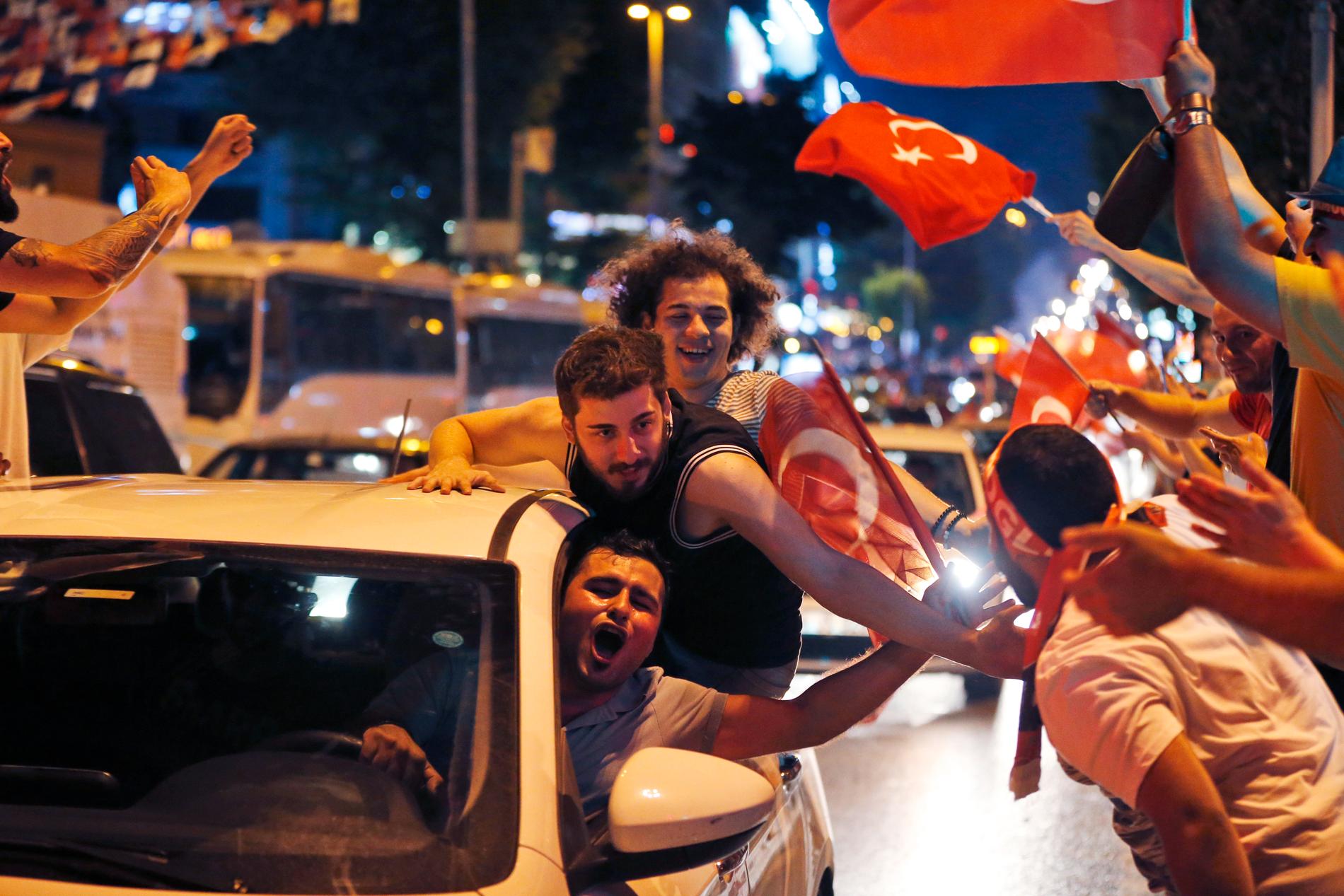 Firande i Istanbul efter valet.