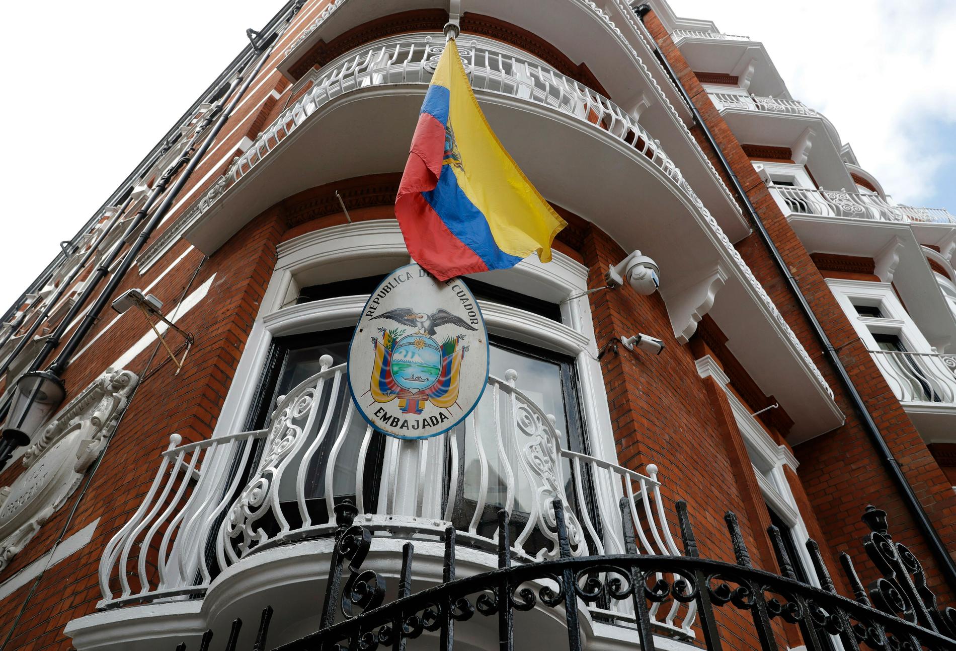 Ecuadors ambassad i London, där Julian Assange bodde i nästan sju år och säger sig ha blivit övervakad. Arkivbild.