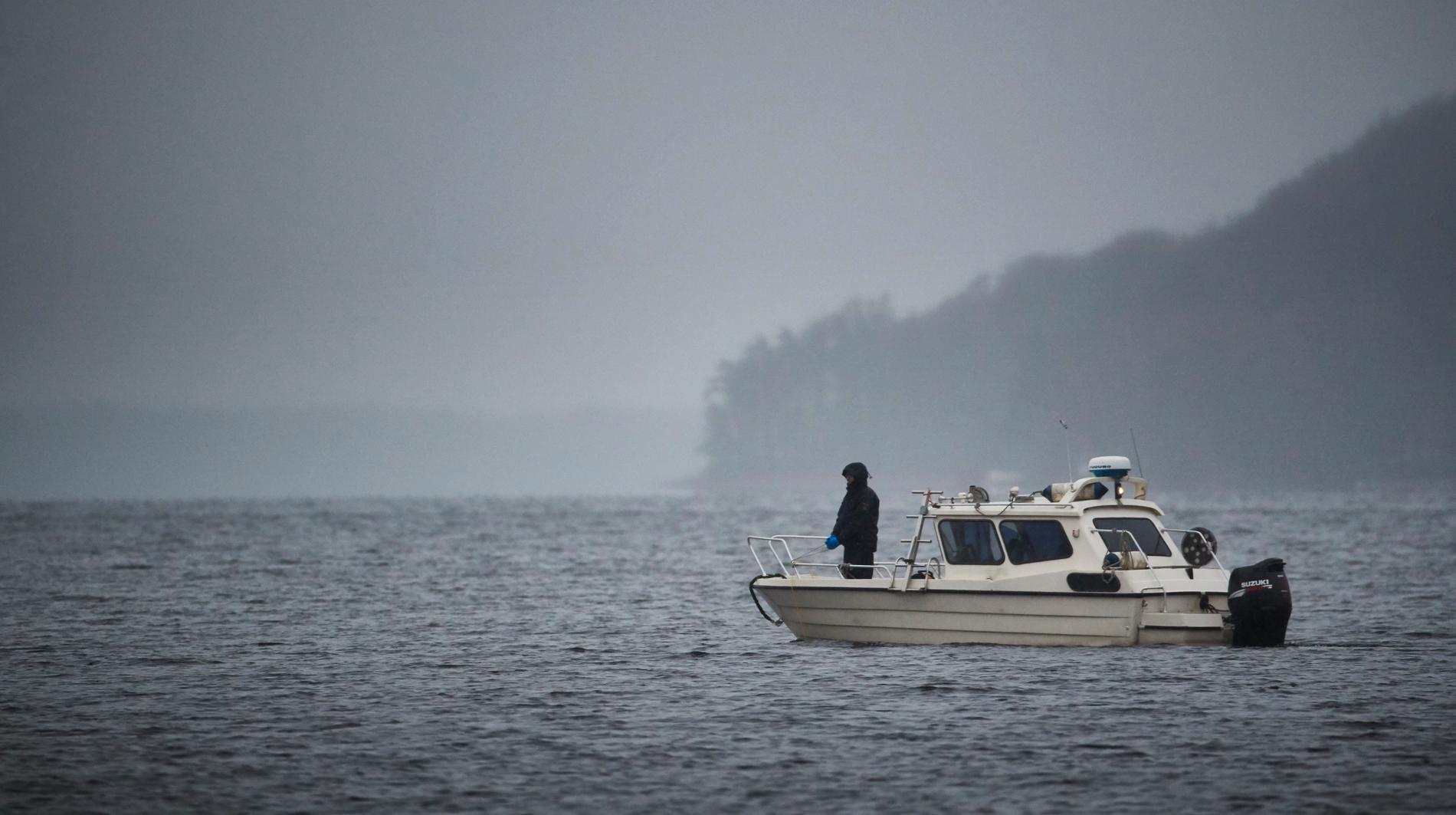 Polisen genomförde en sökinsats i Ivösjön i Bromölla i december. 
