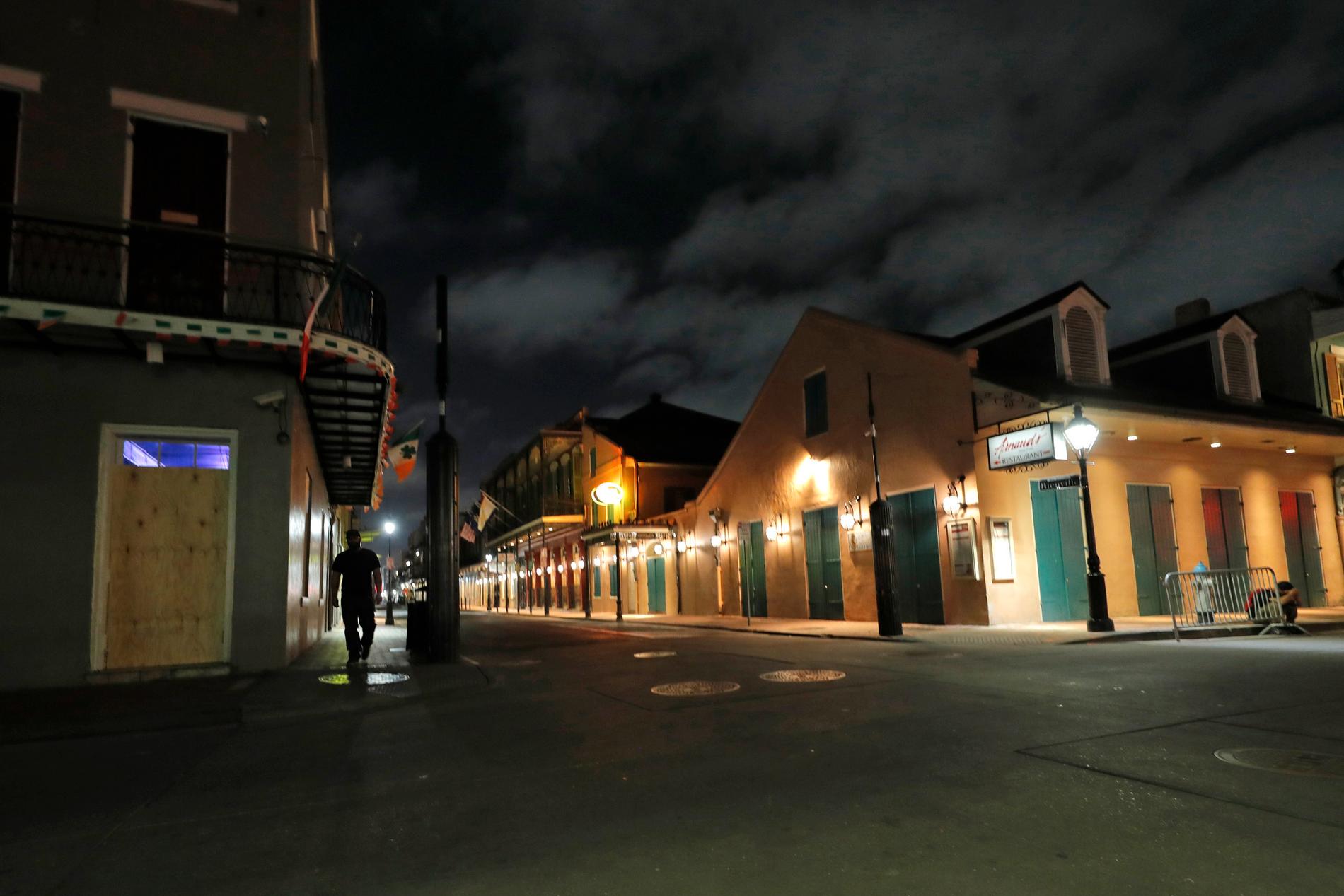 Nu är Bourbon street i New Orleans öde. 