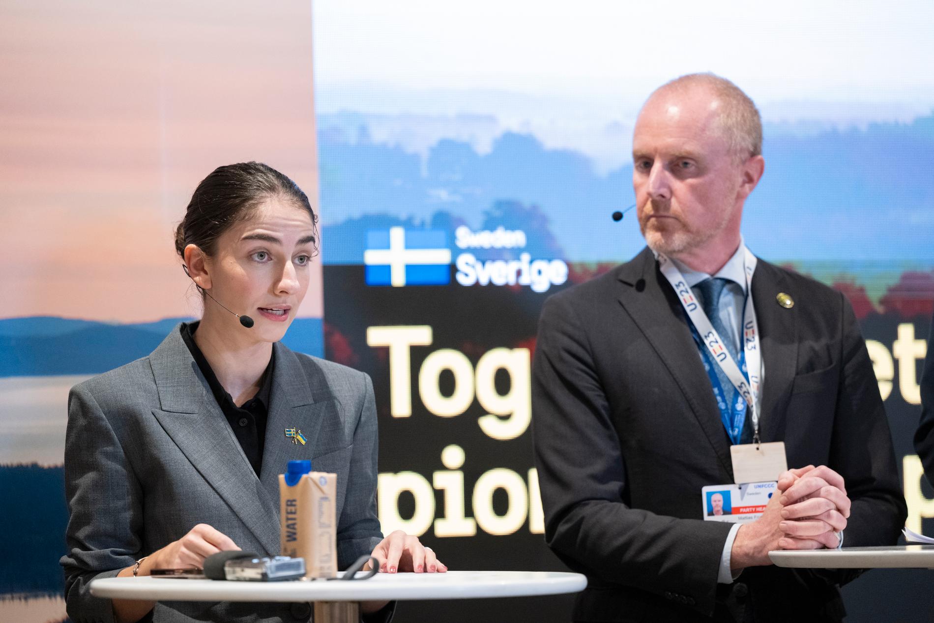 Klimat- och miljöminister Romina Pourmokhtari och Sveriges chefsförhandlare Mattias Frumerie.