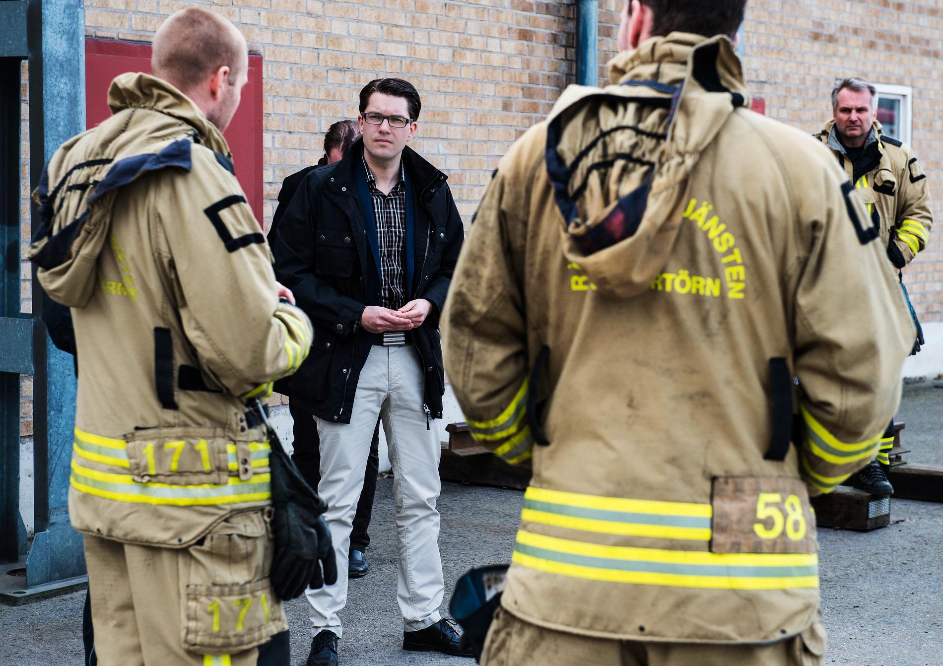 Jimmie Åkessons (SD) besök på arbetsplatser väckte protester.