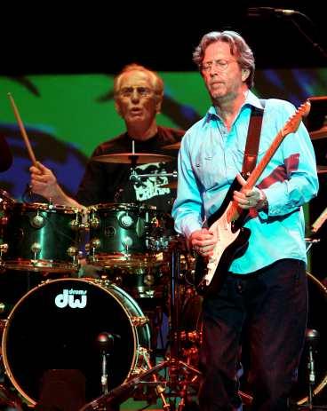 Möttes av jubel Eric Clapton återförenade sitt legendariska band Cream 2011 i Royal Albert Hall.