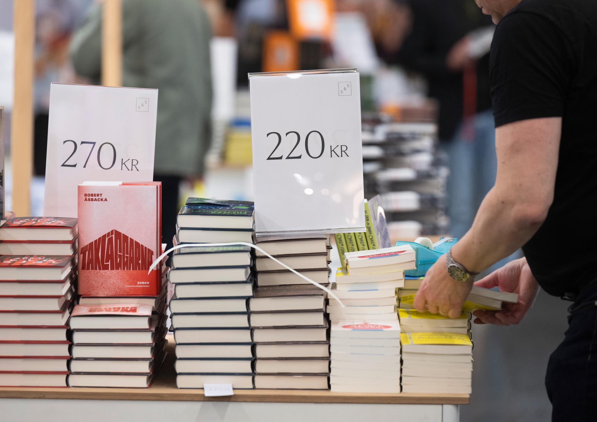 Värdemässigt ökade bokförsäljningen under 2023 jämfört med 2022. Men det var tack vare höjda priser på böcker. Volymmässigt minskade försäljningen. Arkivbild.