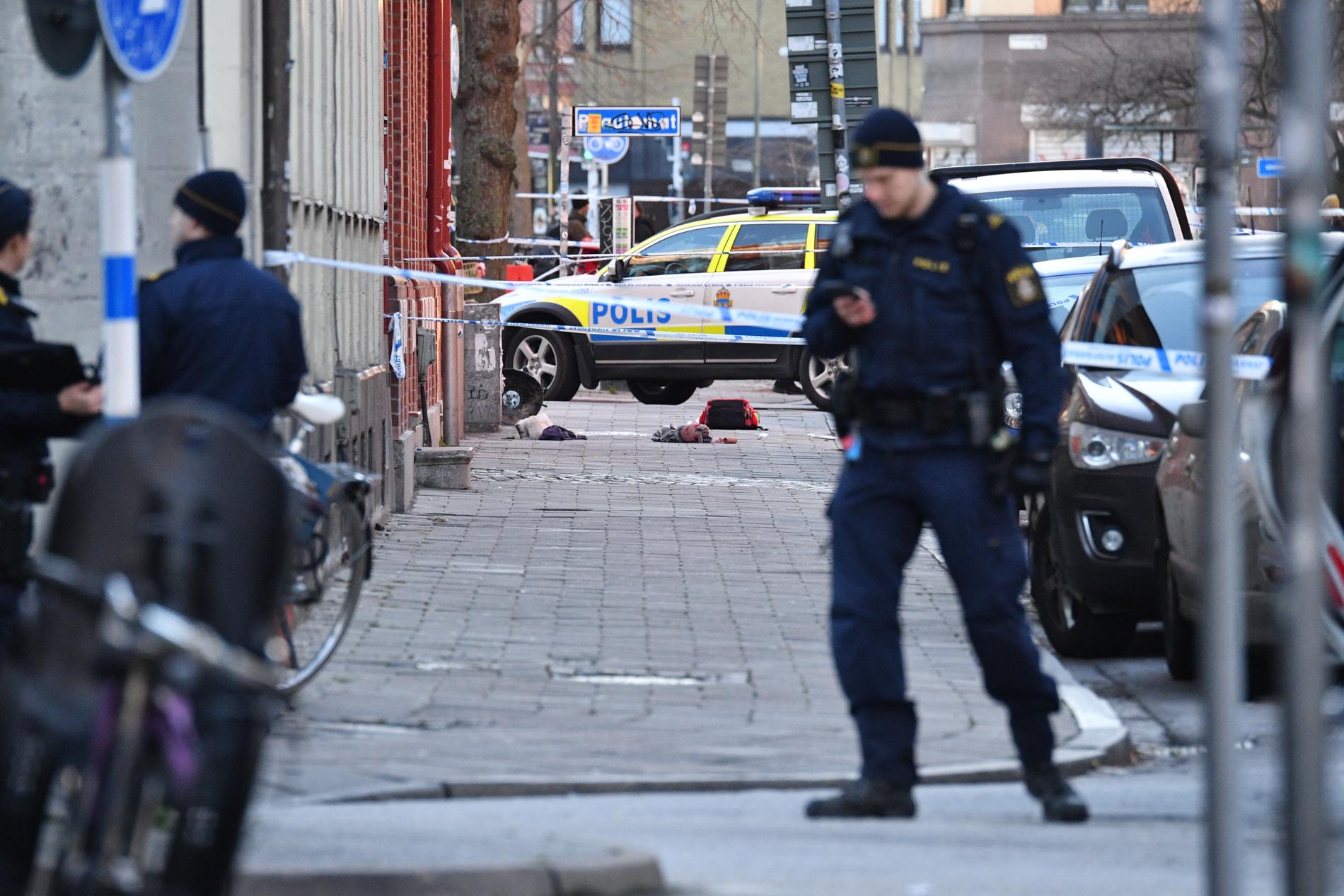 Man skjuten till döds vid Södra Skolgatan/möllevången i Malmö.