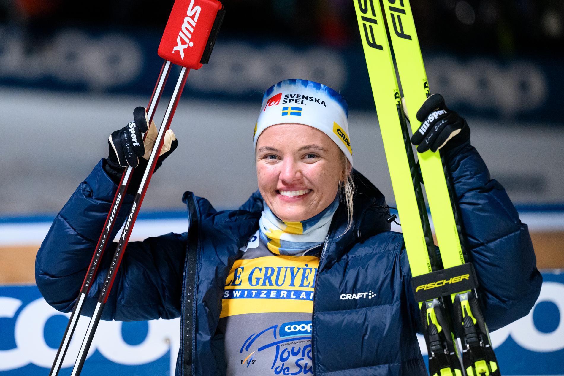 Linn Svahn jublar efter andra segern i Tour de Ski.