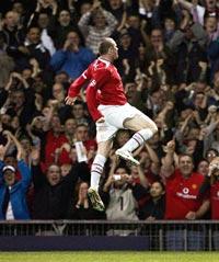ETTAN KOM  Den nye kungen på Old Trafford har presenterat sig. Wayne Rooney var namnet.