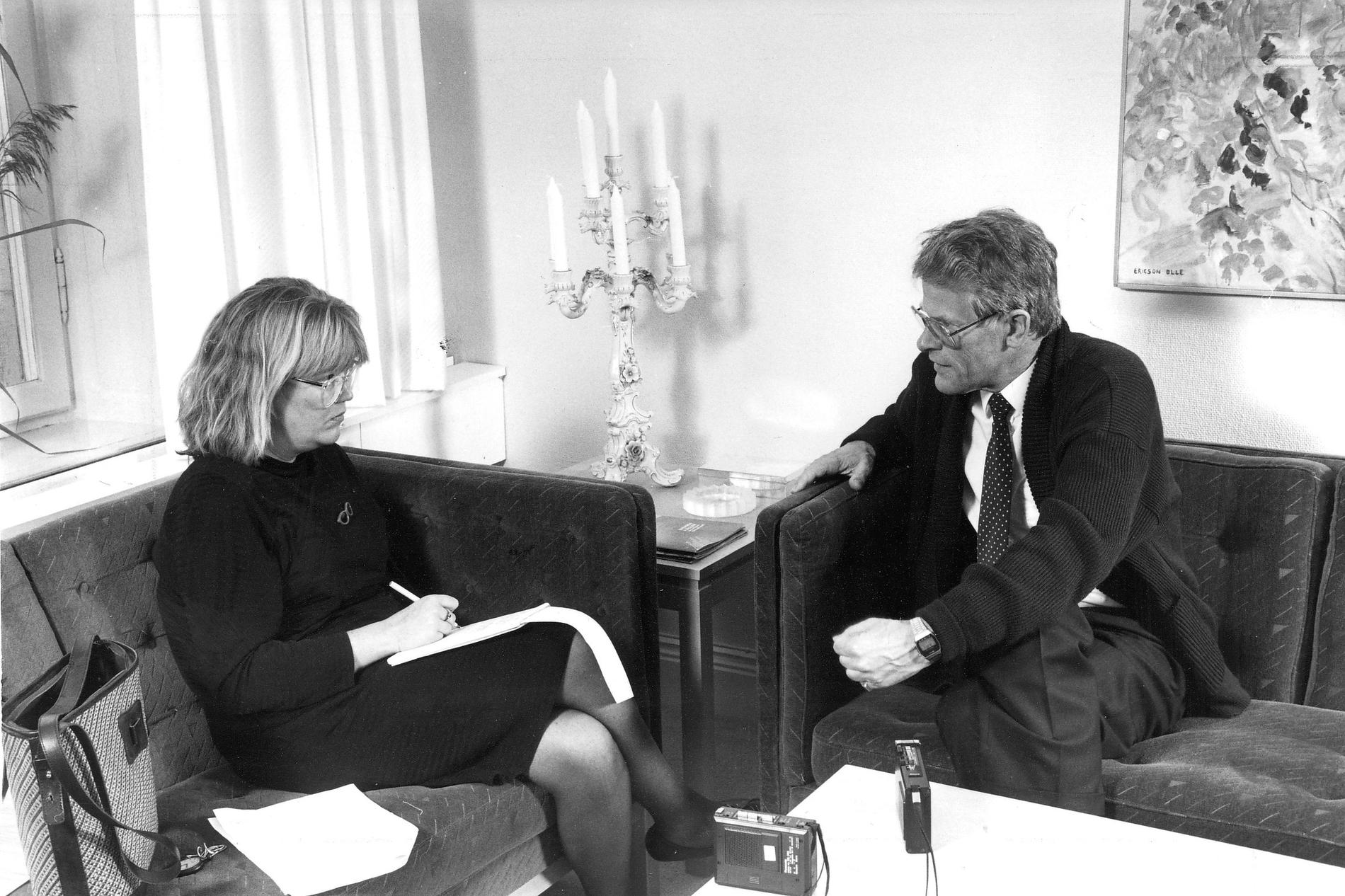 Lena Mellin och statsminister Ingvar Carlsson (S) 1989. 