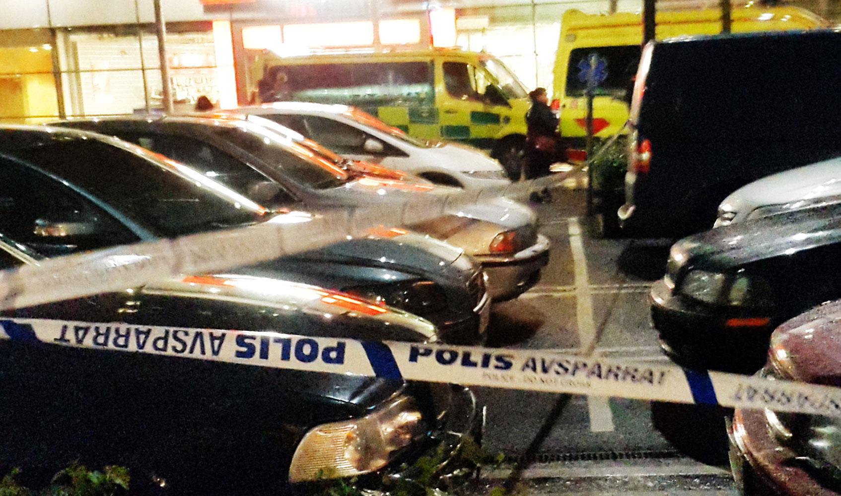 En man sköts ner på parkeringen till köpcentret Mobilia i Malmö.
