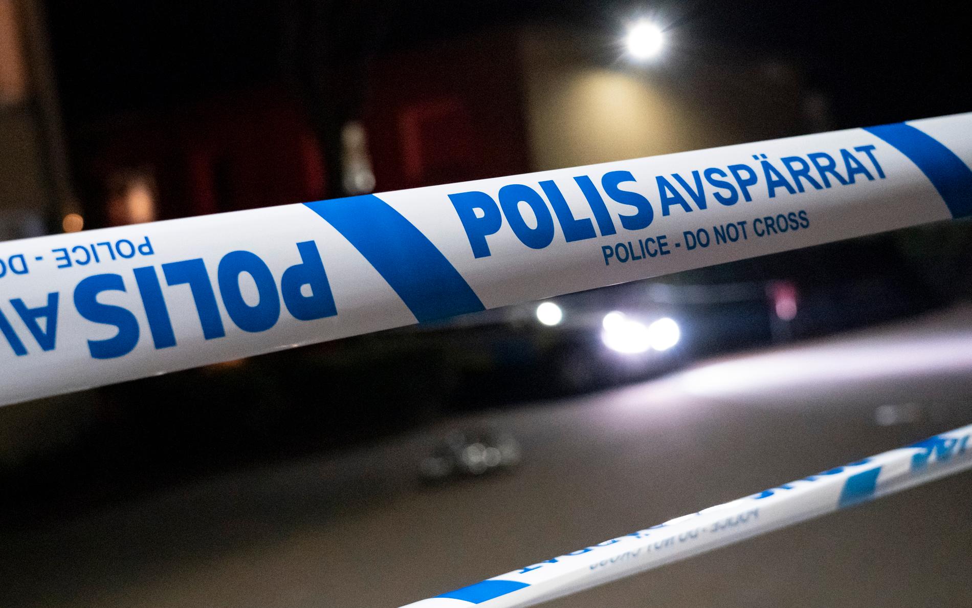En kvinna har avlidit efter att ha fallit från en fastighet i Malmö. Polisen vet inte vad som hänt, men utreder inledningsvis fallet som ett misstänkt mord. Arkivbild.