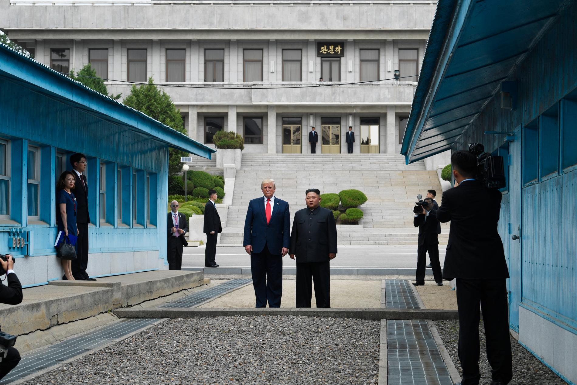 USA:s president Donald Trump träffade senast Nordkoreas ledare Kim Jong-Un i den demilitariserade zonen mellan Nordkorea och Sydkorea i juni. Arkivbild.