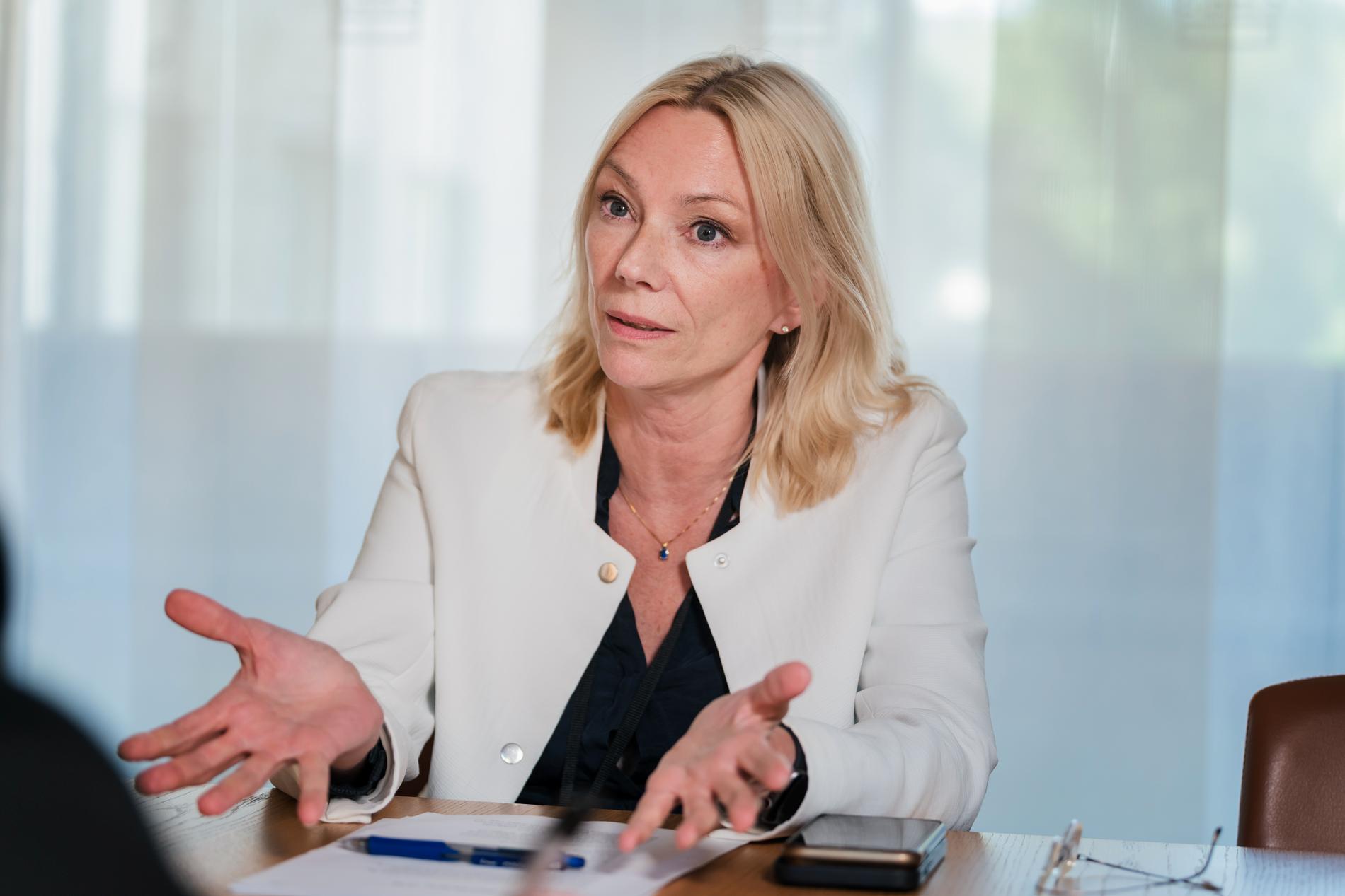 Riksgäldsdirektör Karolina Ekholm anser att krisande fastighetsbolag måste få gå i konkurs. Arkivbild.