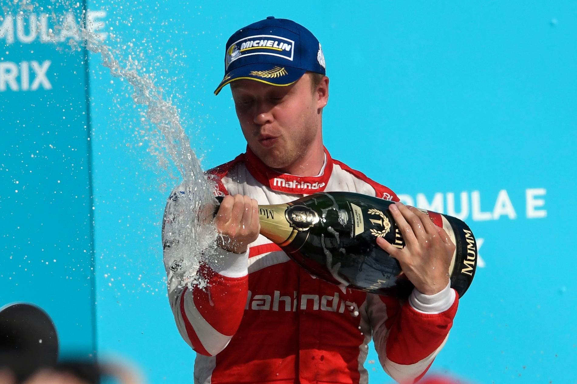 Felix Rosenqvist tog första segern i Formula E