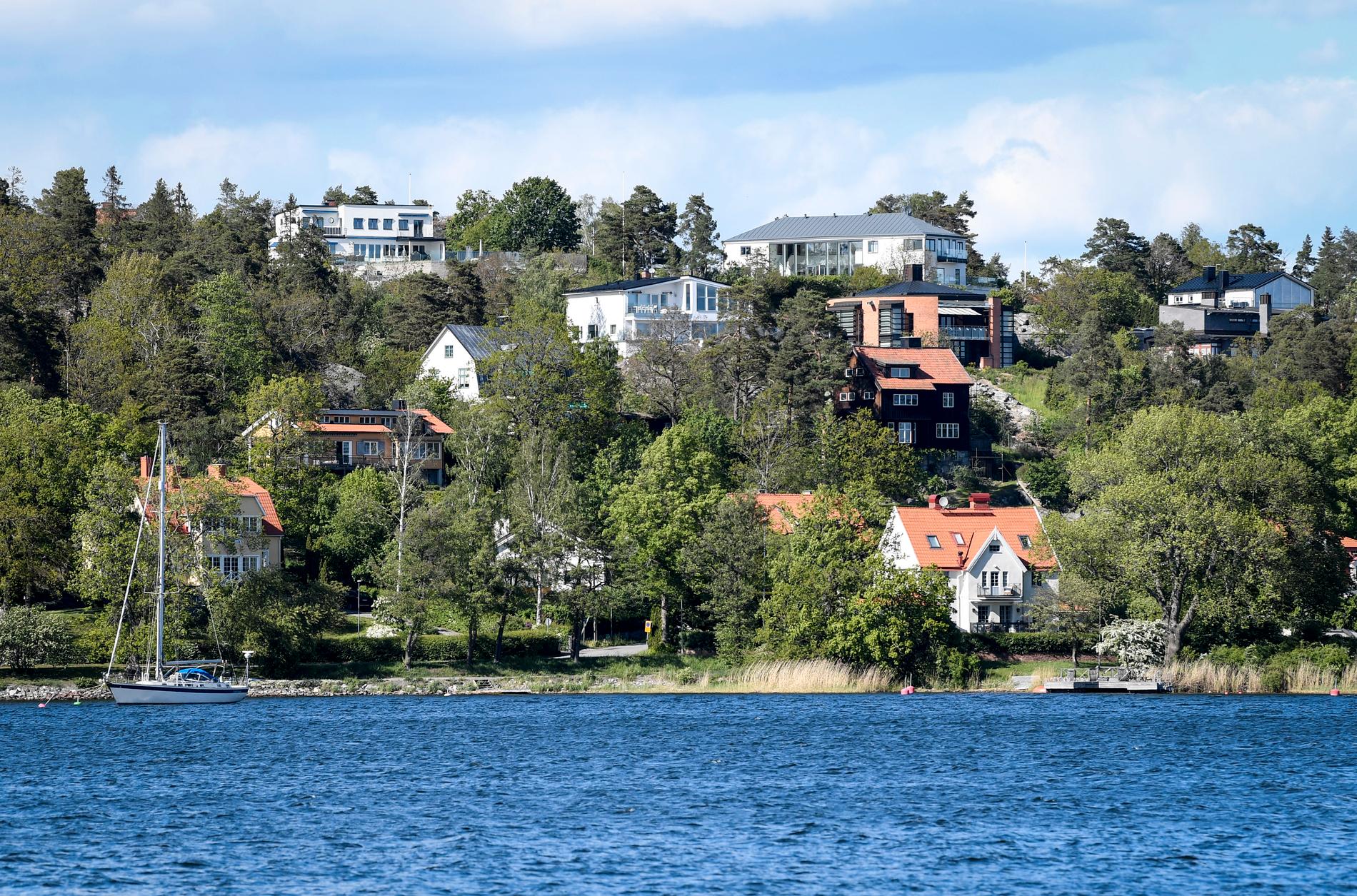 I Danderyds kommun (på bild) har villorna ökat i pris i genomsnitt 2 000 kronor per dag – tio år i sträck. Arkivbild.