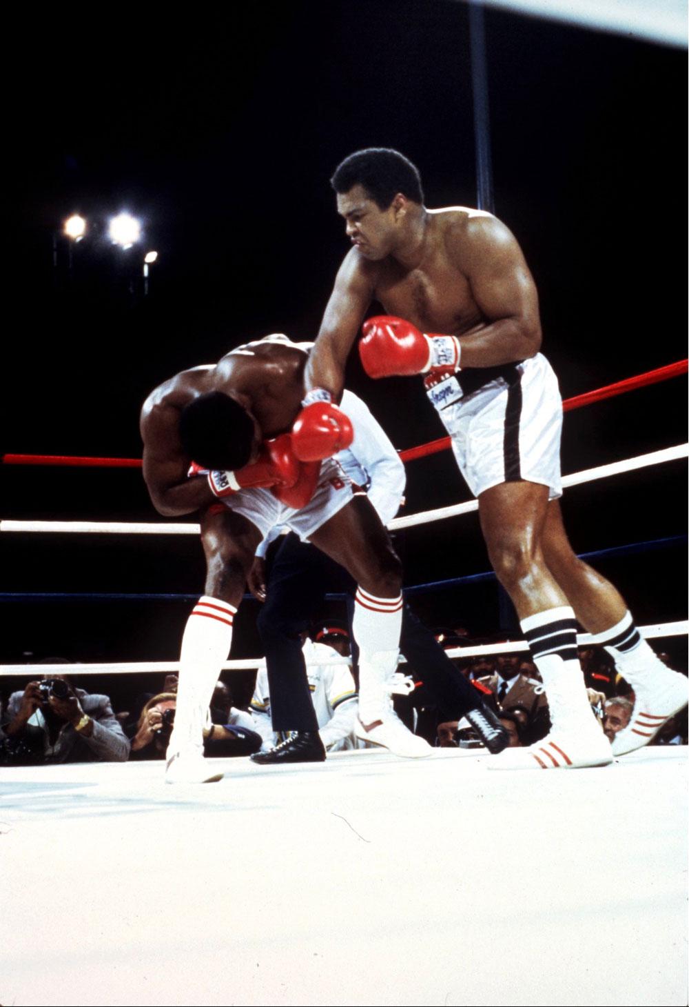 SISTA SHOWEN Muhammad Alis sista match gick mot Trevor Berbick, som för övrigt hann med att möta Mike Tyson också, 1981. Ali förlorade matchen.