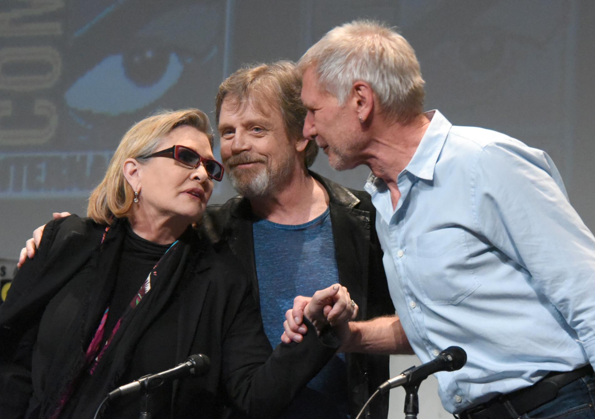 Carrie Fisher, Mark Hamill och Harrison Ford presenterar nya Star Wars 2015.