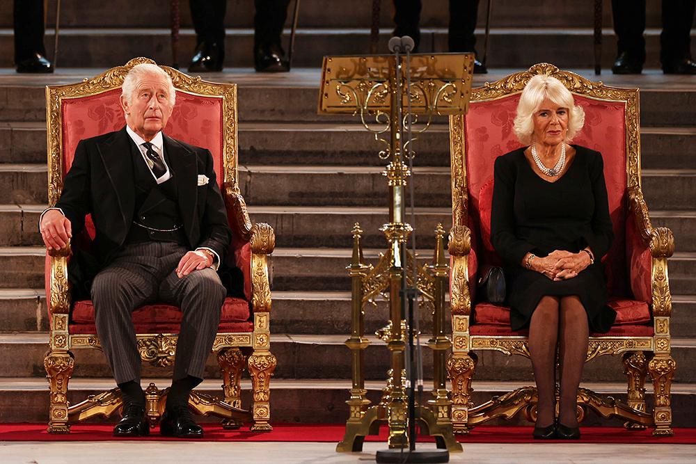 Kung Charles kommer att krönas den 6 maj 2023. Under samma ceremoni kommer även drottning Camilla att krönas, om än i en lite mer nedtonad stil. 