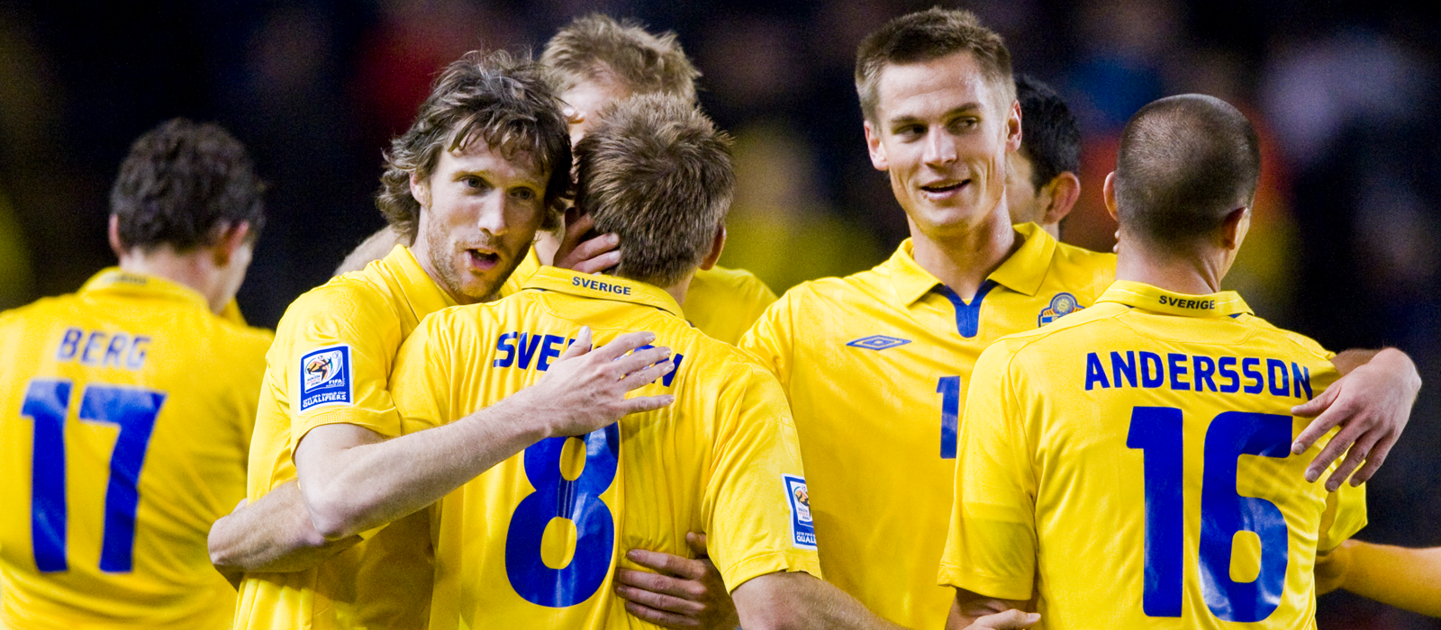 En del av svenska laget mot Albanien 2008.