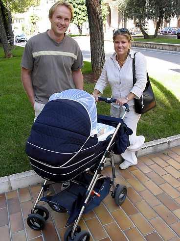 Hemma i Monaco Pernilla Wiberg trivs med familjelivet med Bödvar och nyfödde sonen Axel.