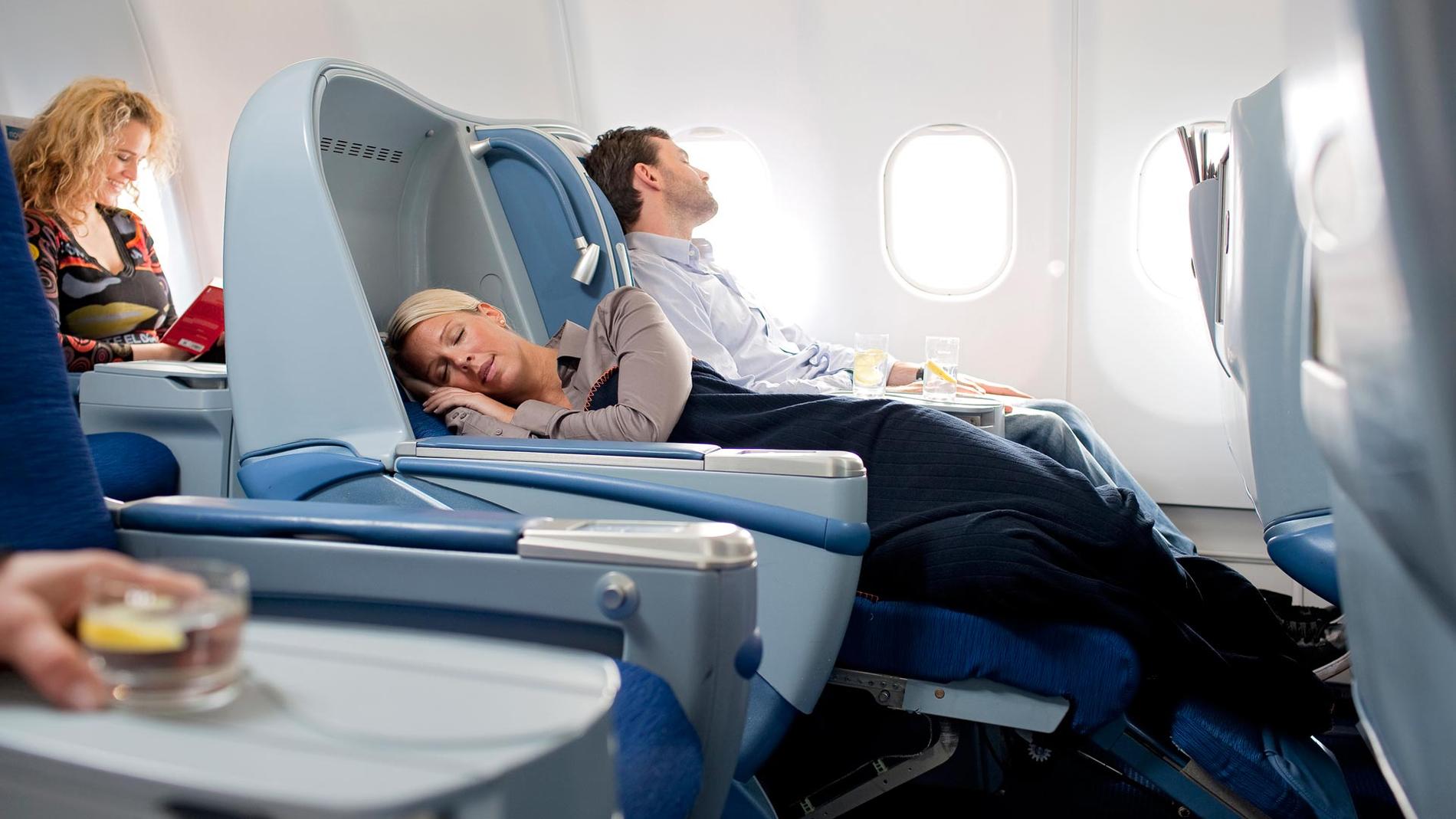 Apollos flygbolag Novair erbjuder bredare stolar och mer benutrymme i sin lyxklass än konkurrenterna.
