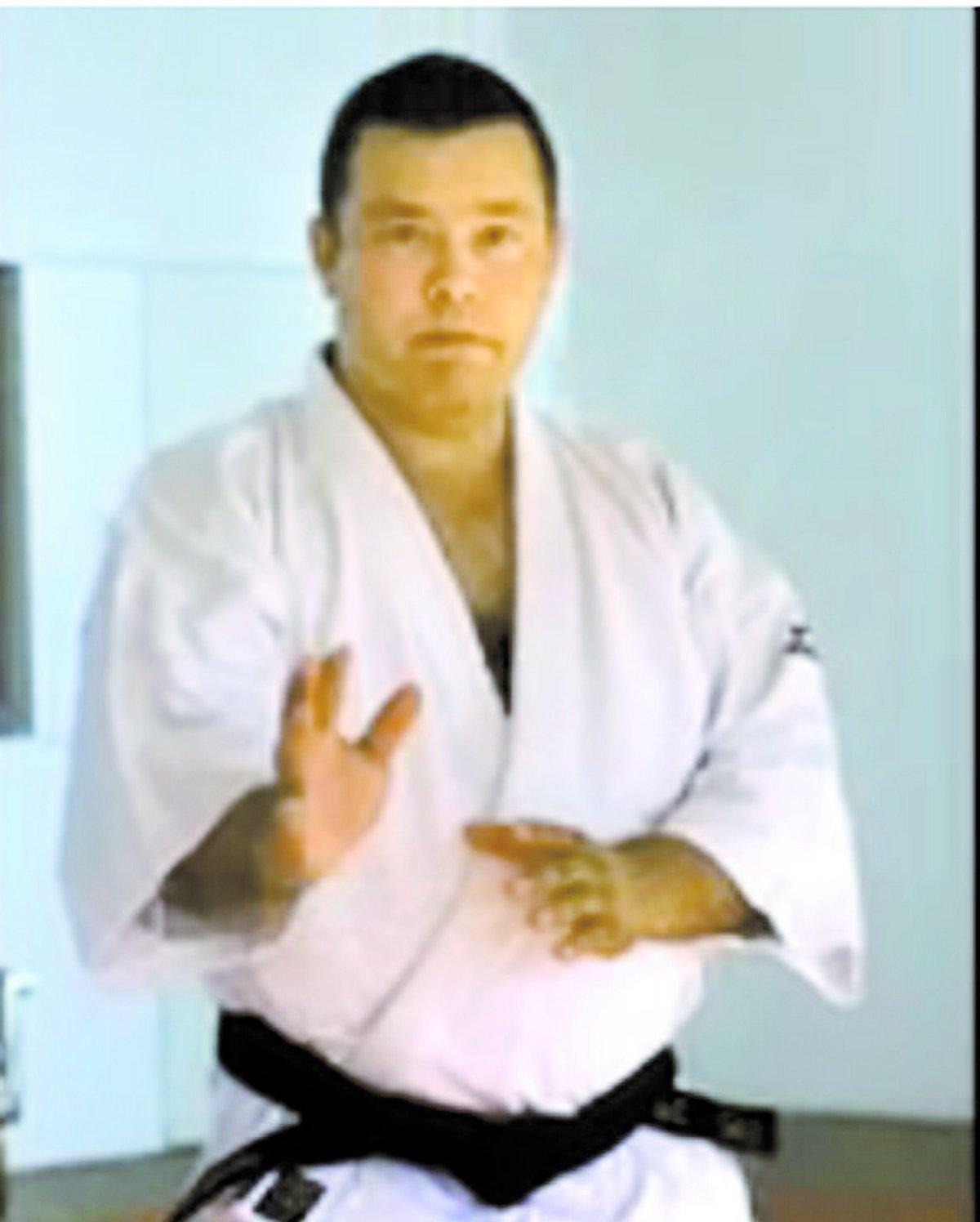 kampsportare Juhba Turunen, 44, har tränat kampsporten aikido i många år. Han beskrivs som en mycket hängiven och ambitiös kampsportare.
