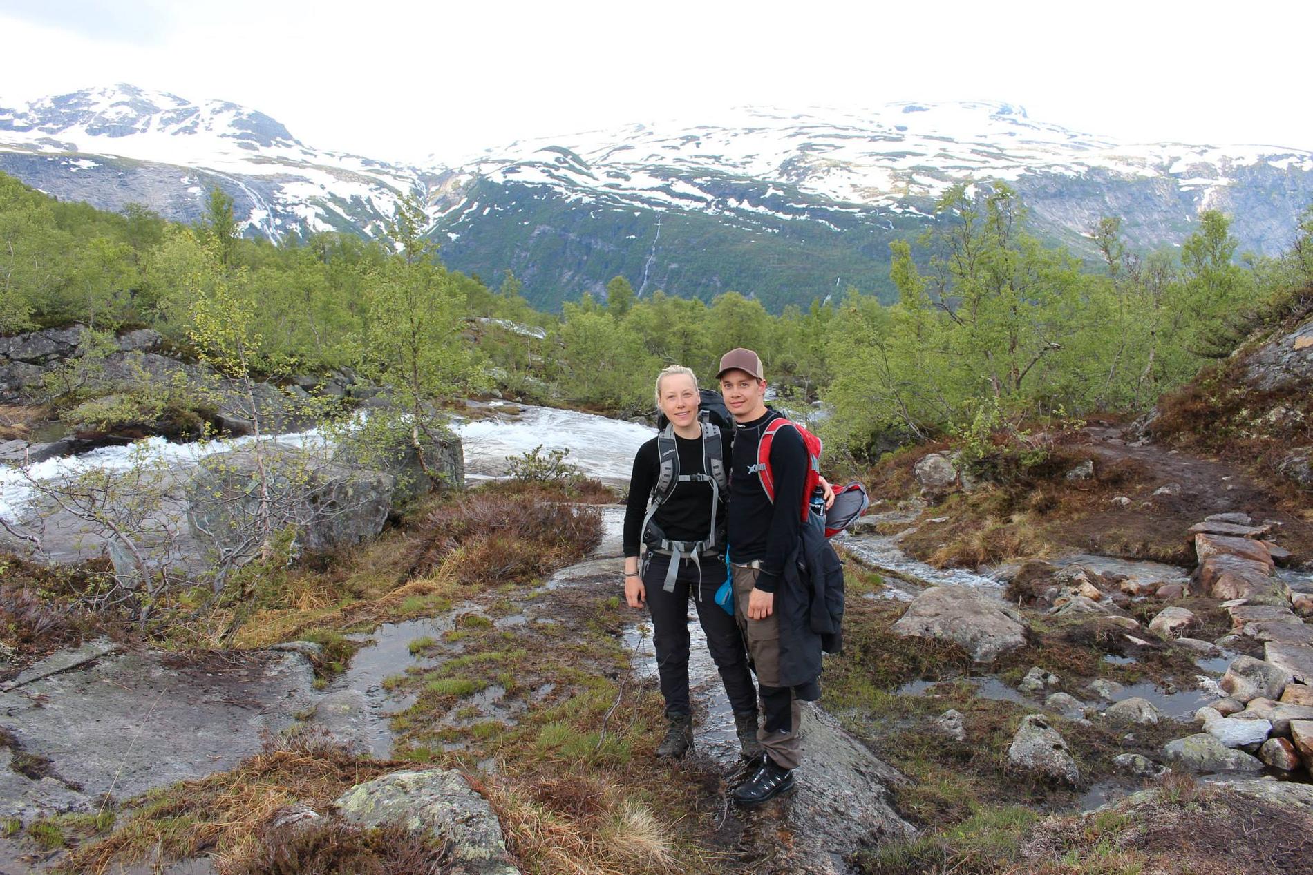 Mikaela och Andreas vid en tidigare resa i Norge.
