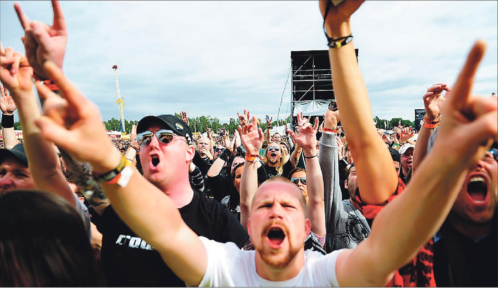 HÄNGIVNA Förra årets Sweden Rock festival var en hit. Fansen gillar onekligen livespelningar.