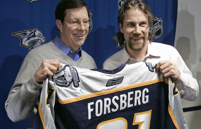 KLUBBYTET I februari 2007 kom beskedet, Forsberg tradas till Nashville i klubbens jakt på Stanley Cup-pokalen. Klubbens general manager David Poile är nöjd med bytet.