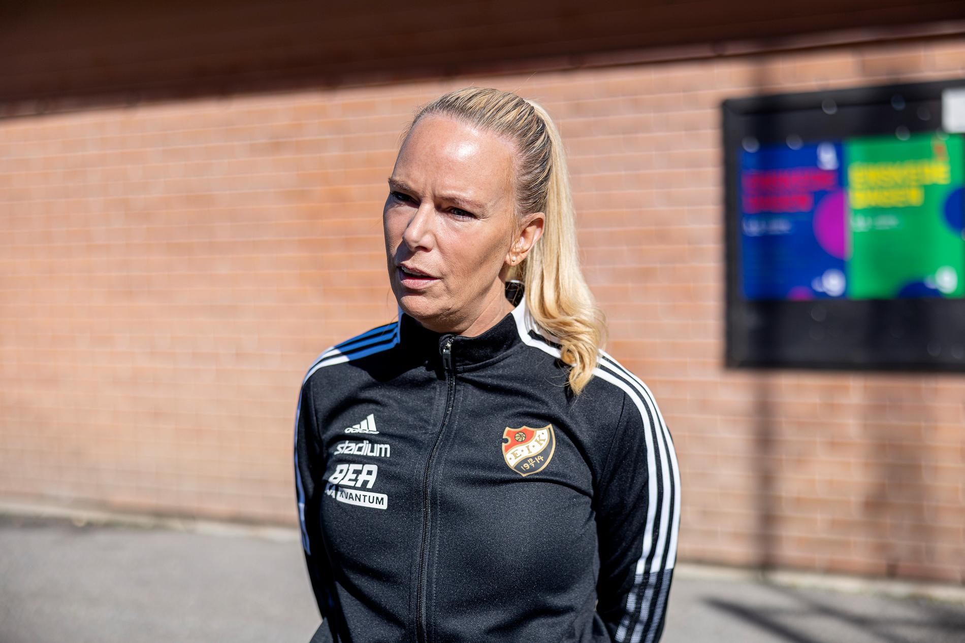 ”Våra spelare har utvecklat konstiga gångstilar för att vara snabbare”, säger idrottskonsulenten Helena Nordlöf.