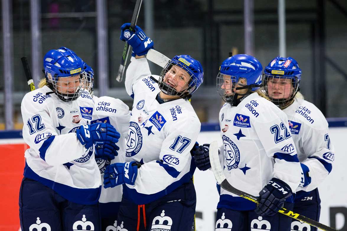 ARKIVBILD. Leksands Hanna Lindqvist gör mål i kvartsfinalen mot Djurgården i våras.