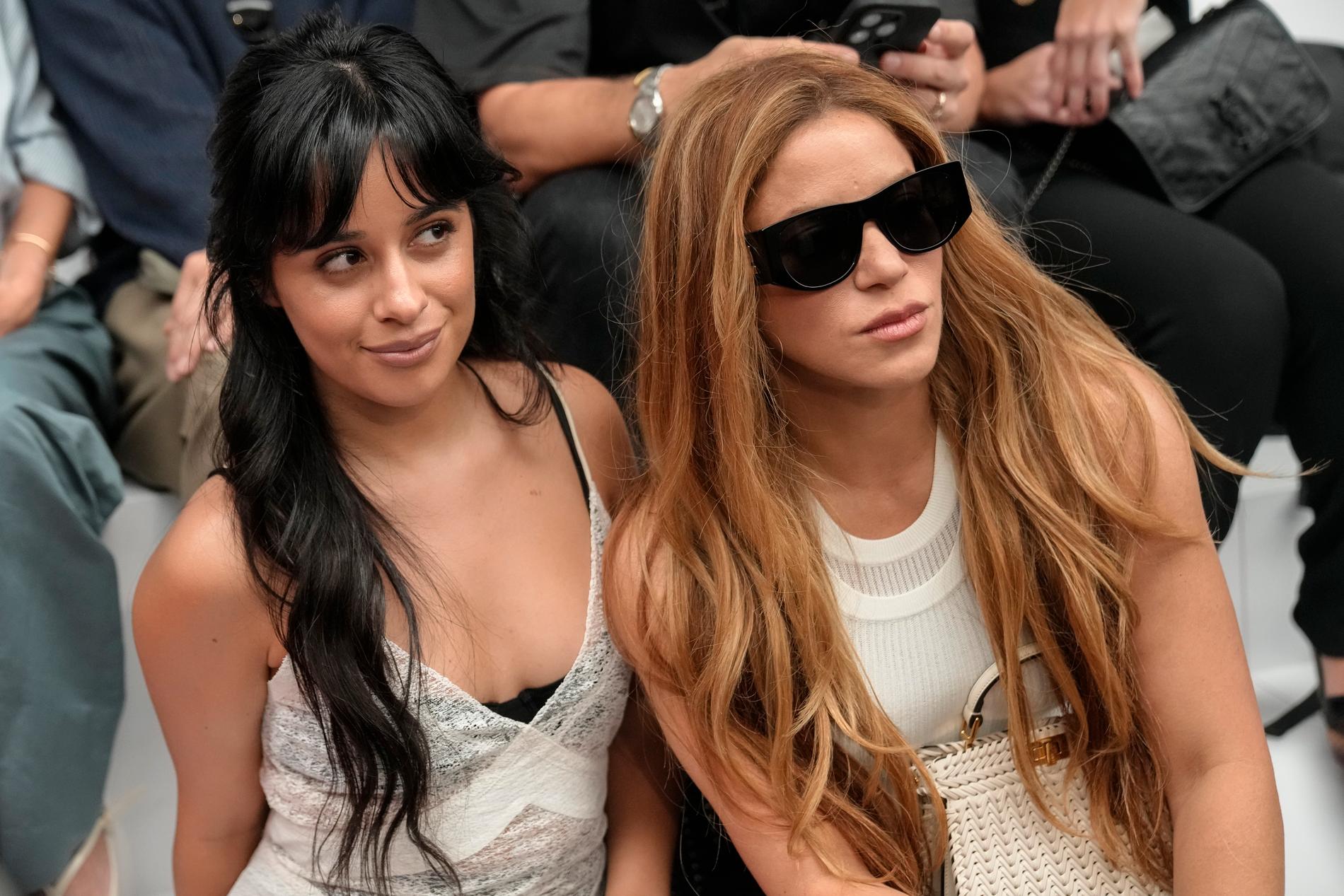 Shakira (till höger) anklagas för skattebrott i Spanien. Arkiv.