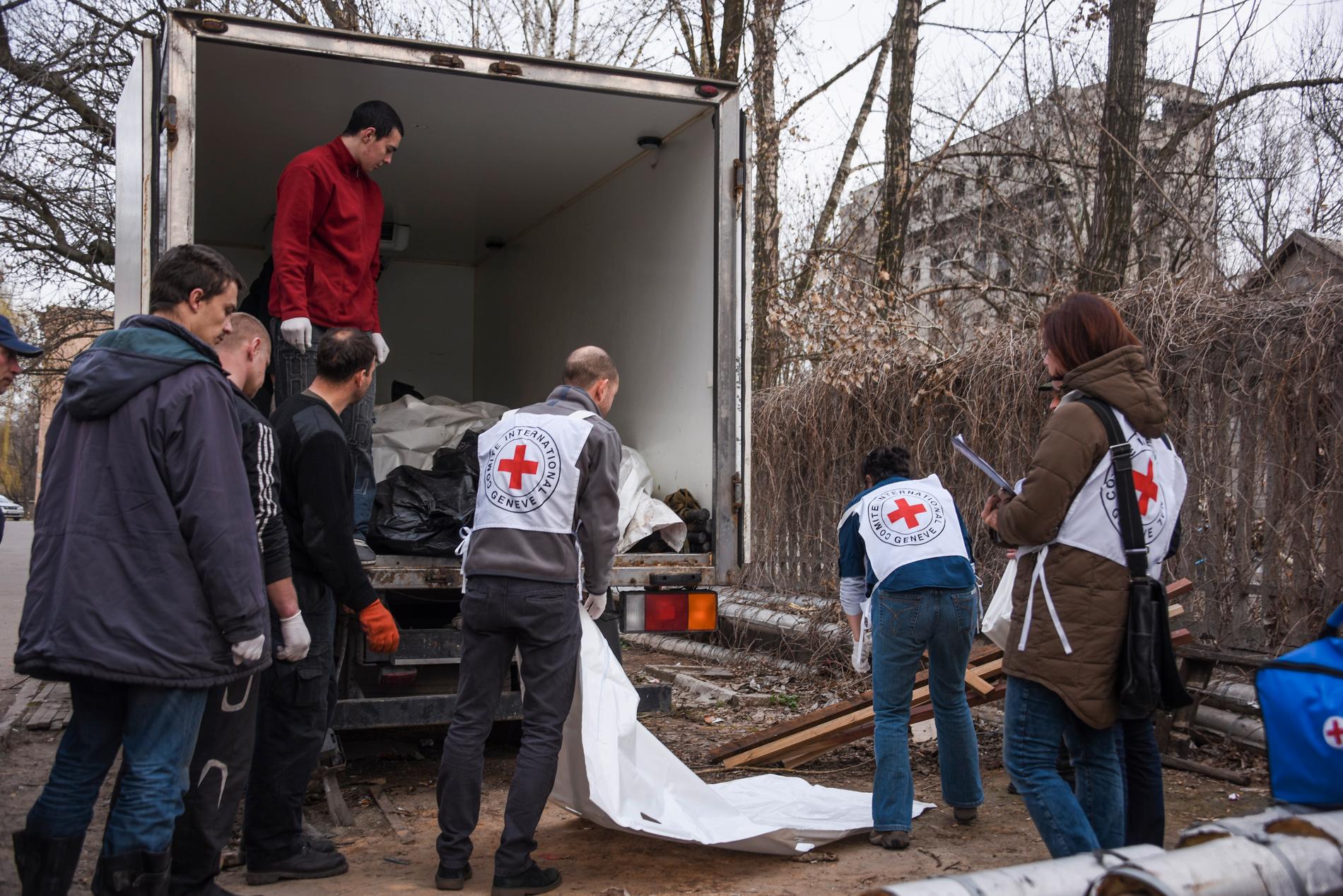 Internationella Röda korset på plats i östra Ukraina, 2015.