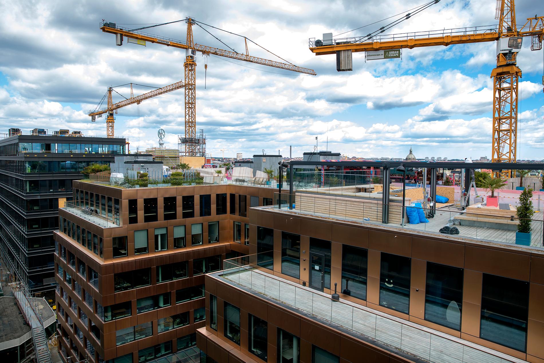Byggställningar över Stockholms innerstad.