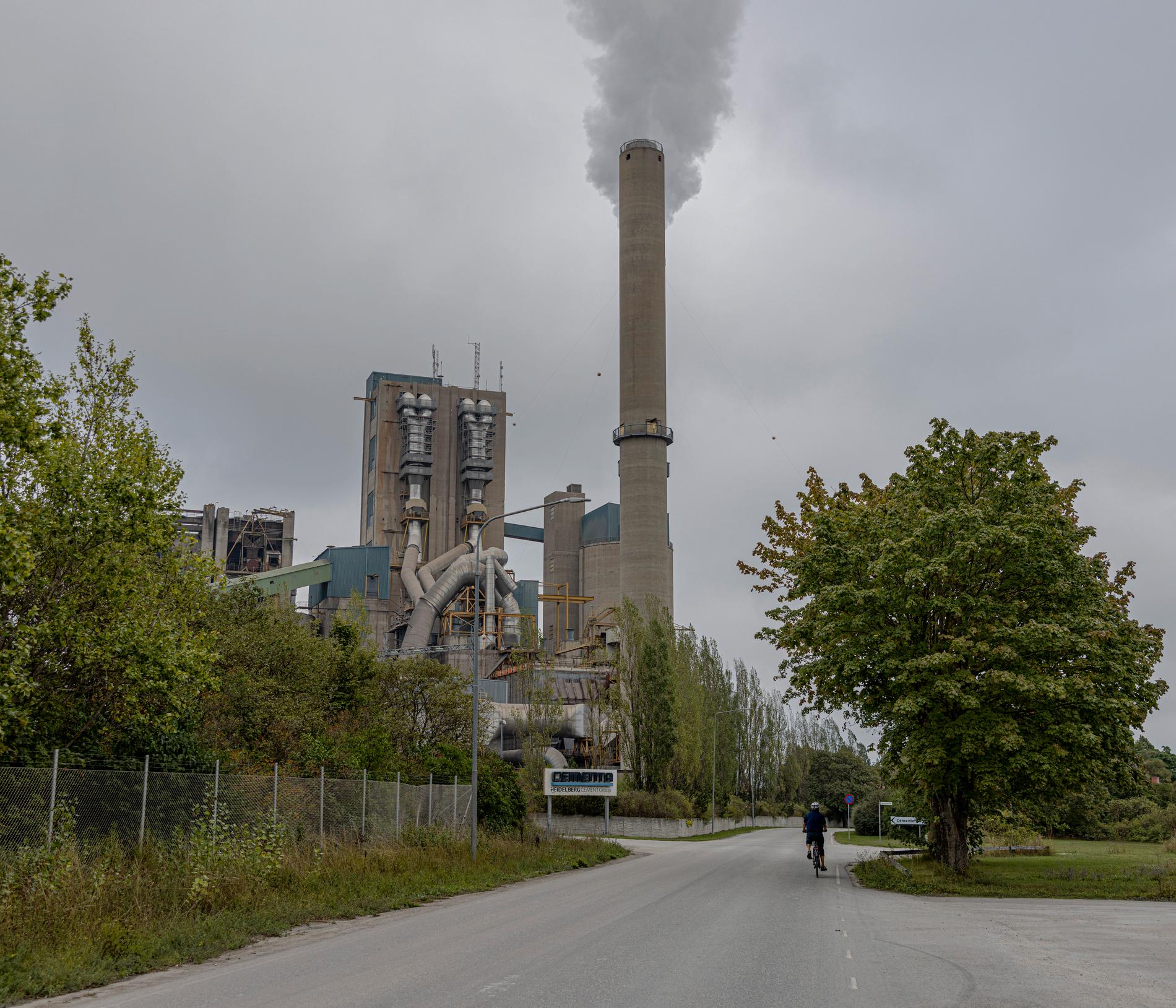 Cementfabriken Cementa på Gotland. Bilden är tagen vid ett tidigare tillfälle.