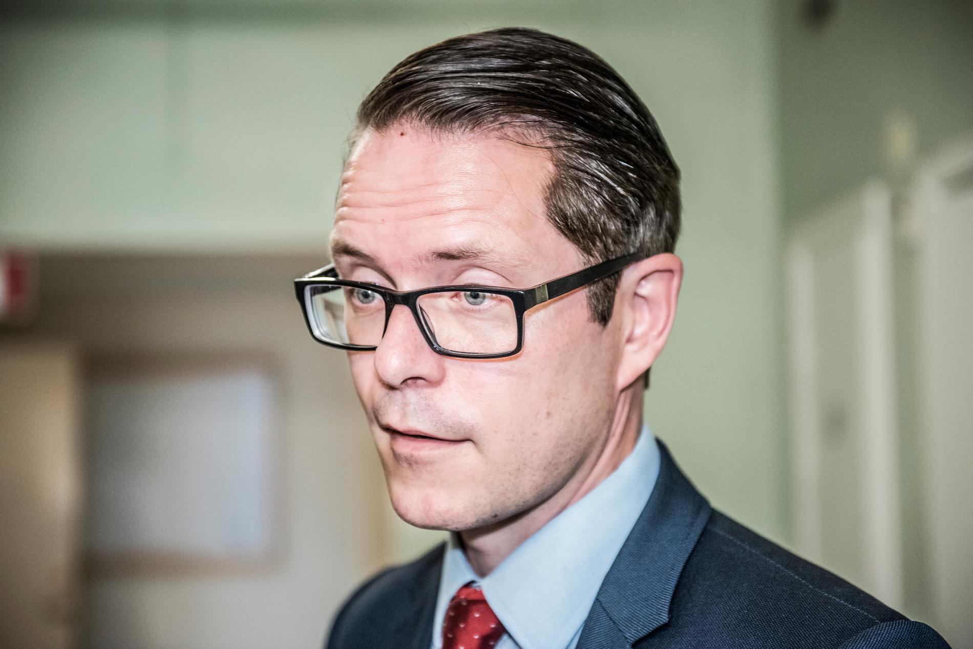 Moderaternas näringspolitiske talesperson Lars Hjälmered skulle helst sälja SBAB och Telia. Arkivbild
