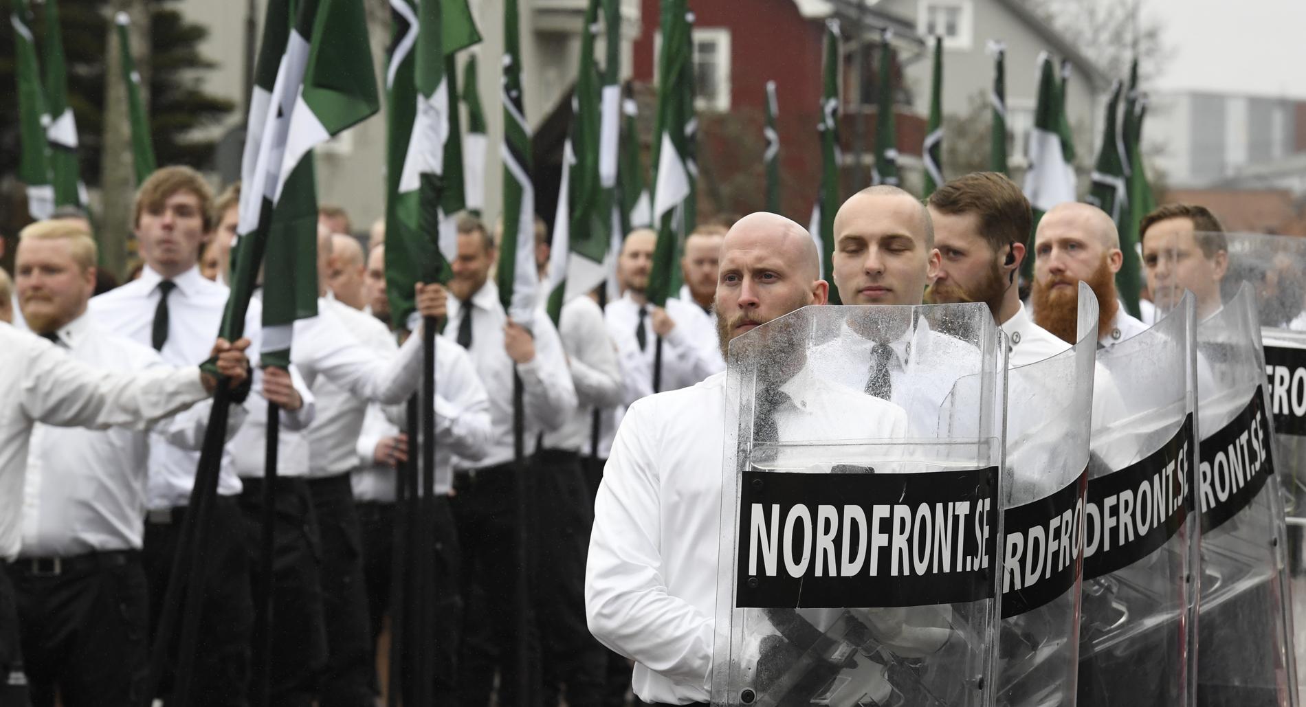 Bild från Nordiska motståndsrörelsens demonstration 1:a maj 2018 i Ludvika.