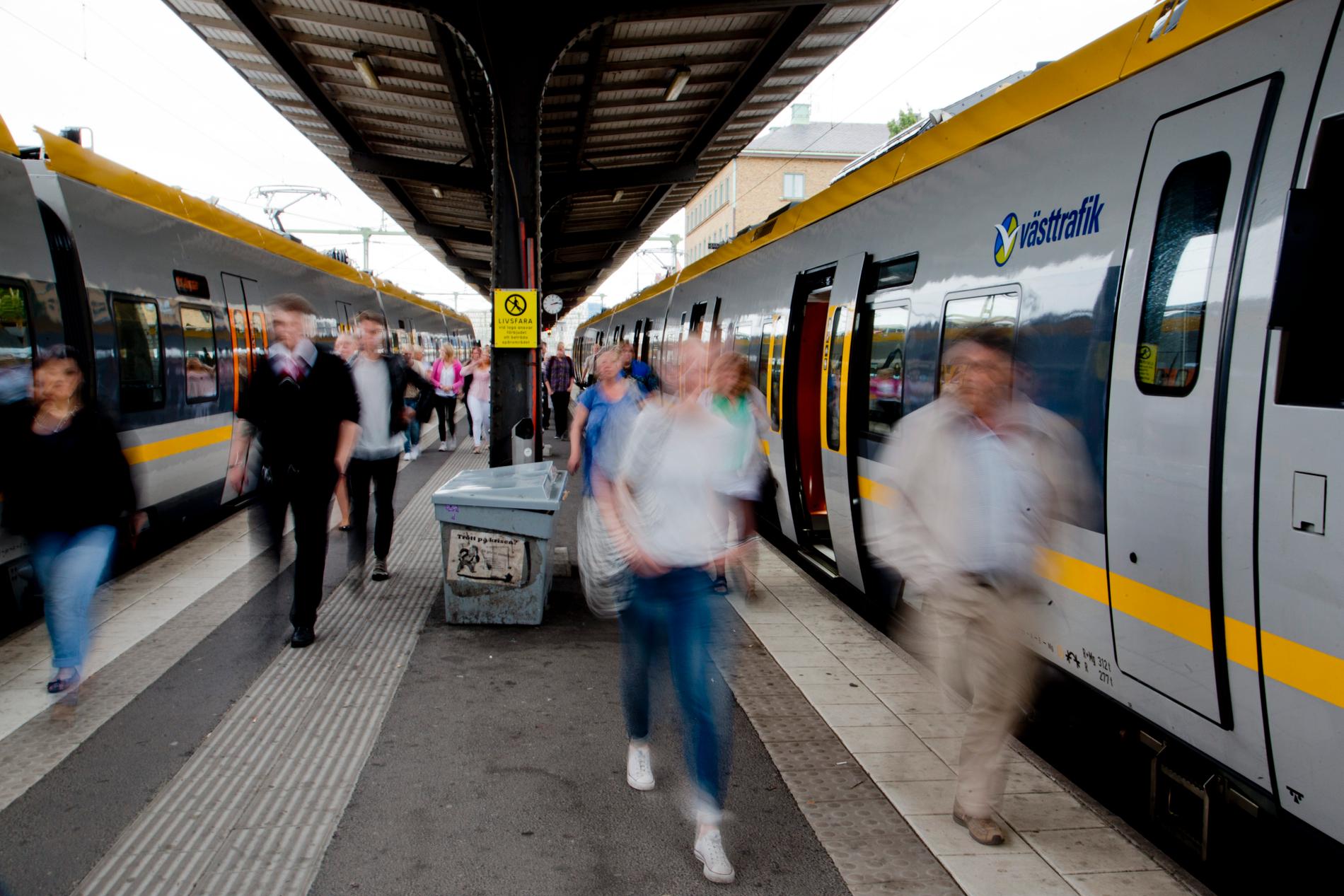 Samtliga tåg på Västkustbanan till Göteborg, eller från Göteborg söderut, påverkas av en tågkrock i Mölndal. Arkivbild.