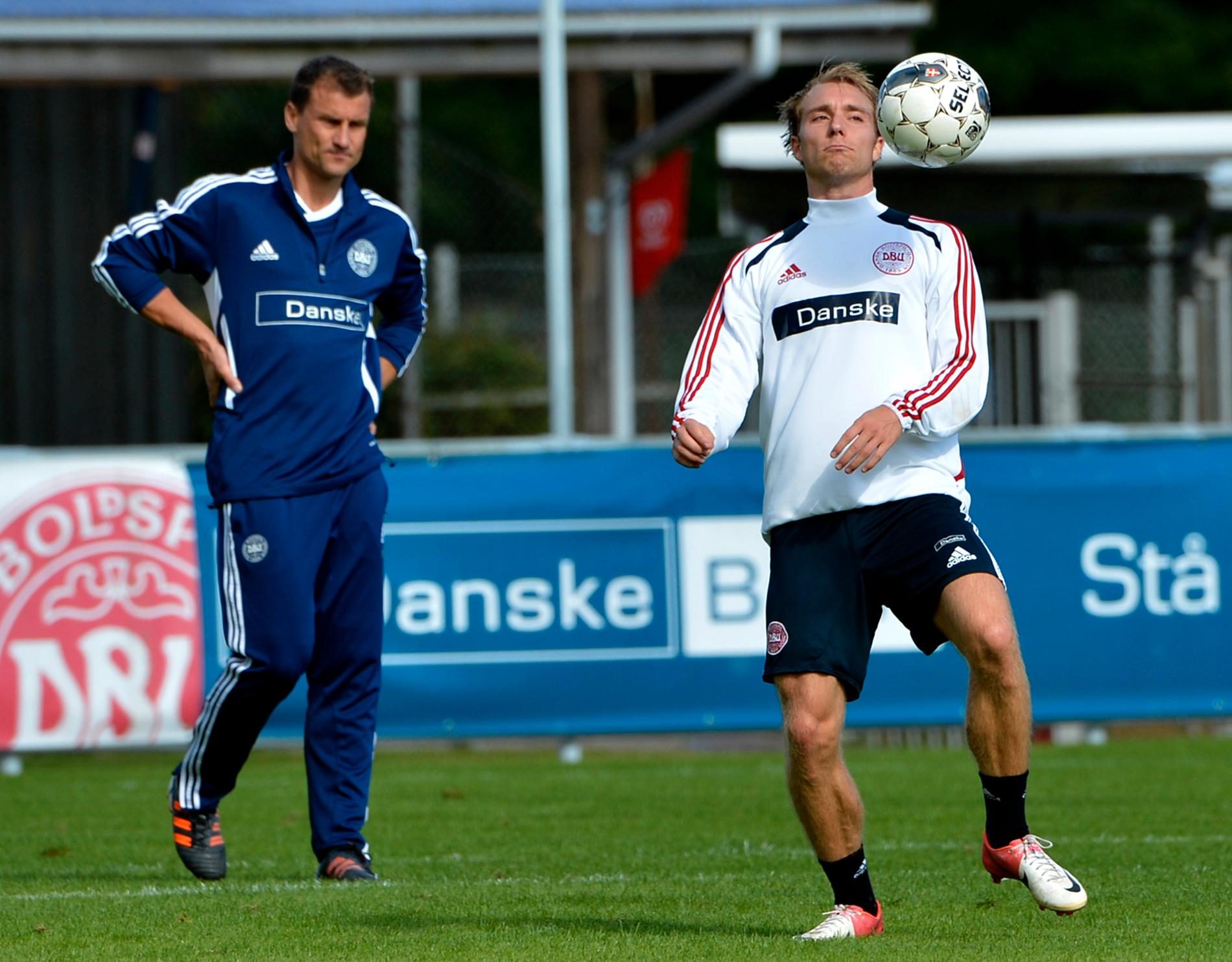 Ebbe Sand, till vänster, blir ny assisterande förbundskapten i det danska laget. Arkivbild.