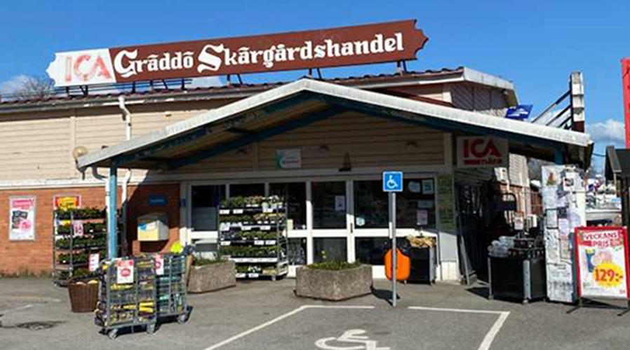 Den lilla Ica-butiken på Gräddö i Stockholms skärgård. 
