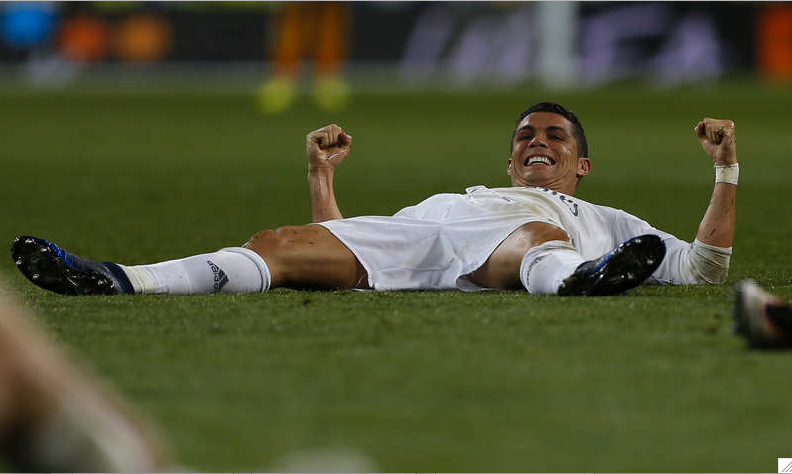 Ronaldo firar sitt hattrick i returmötet med Wolfsburg. Foto: AP