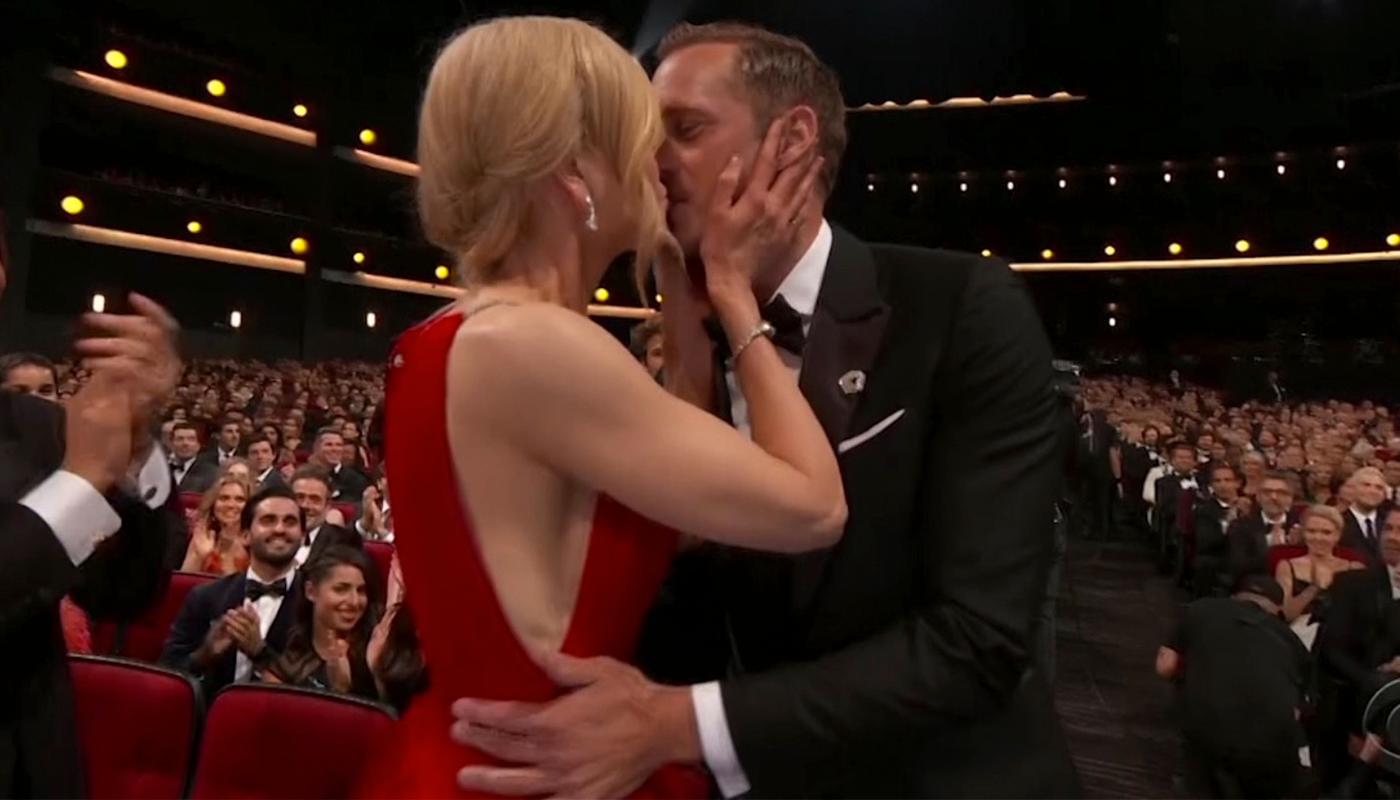 Den omtalade kyssen mellan Alexander Skarsgård och Nicole Kidman.