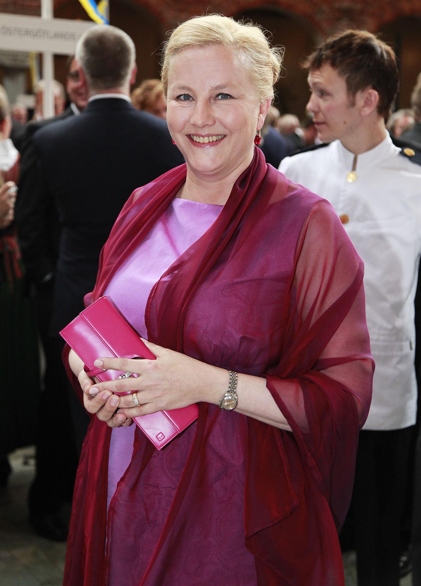 Ewa Björling, (m) Handelsminister.